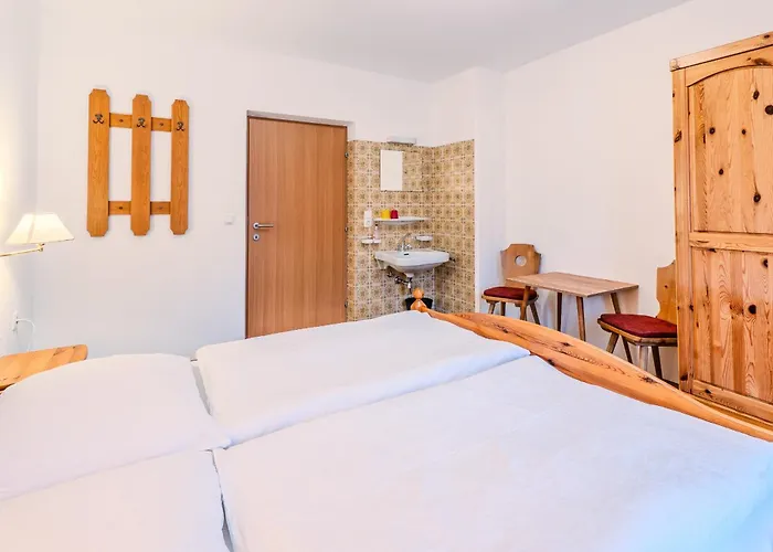 Hauser شقة ستام